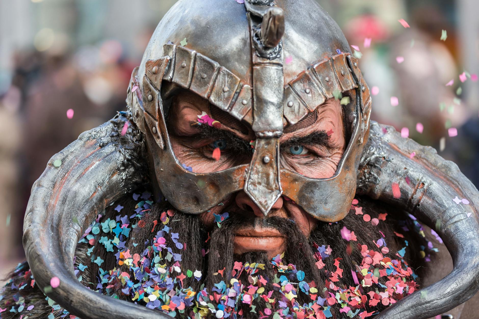 man wearing viking helmet focus photography